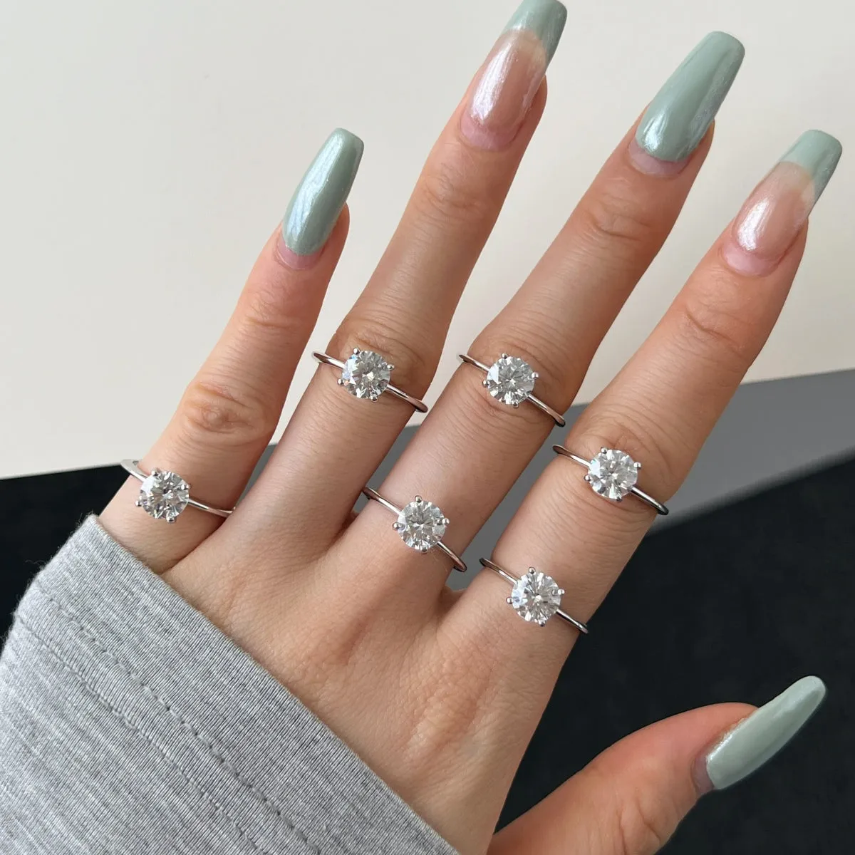 4 Prong 1.5 Carat Round Brilliant Solitaire Engagement Ring