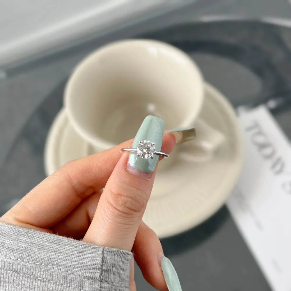 4 Prong 1.5 Carat Round Brilliant Solitaire Engagement Ring
