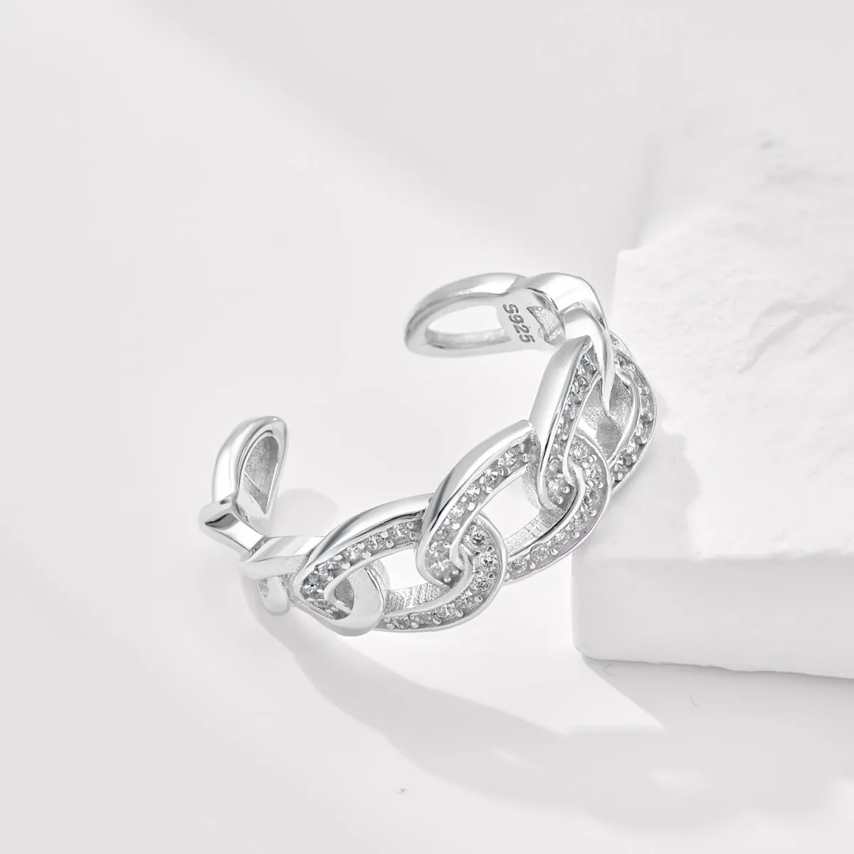 Adjustable Pave Wide Curb Link Chain Ring