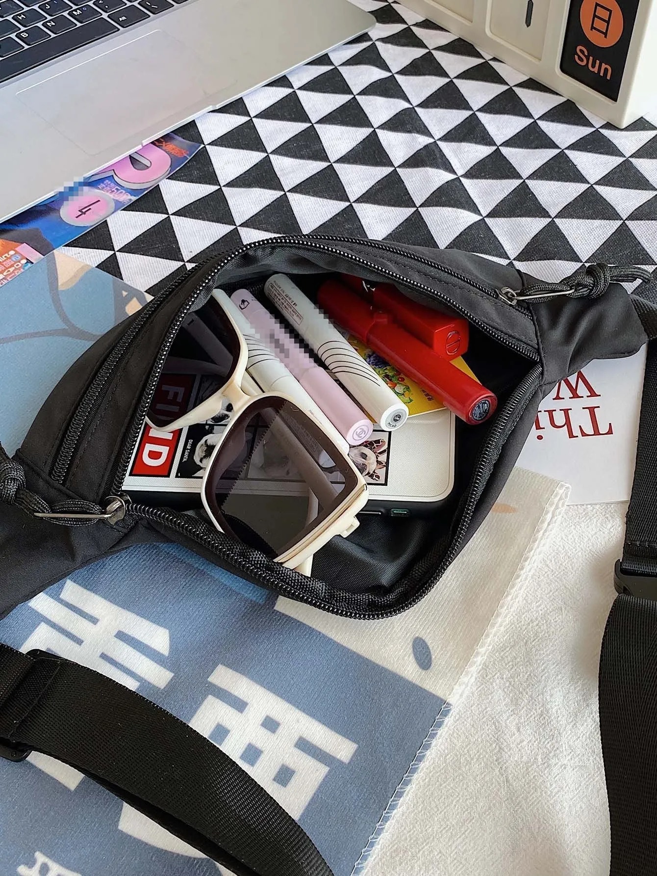 Minimalist Knot Decor Fanny Pack
