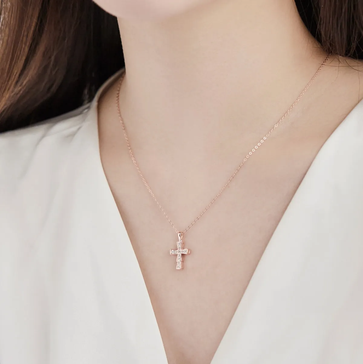 Pave Ridge Small Crucifix Necklace