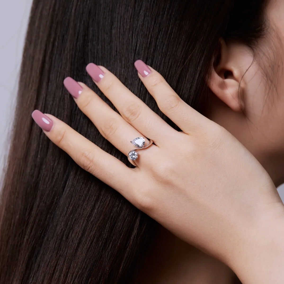 Toi Et Moi Curve Round & Pear Two Stone Engagement Ring