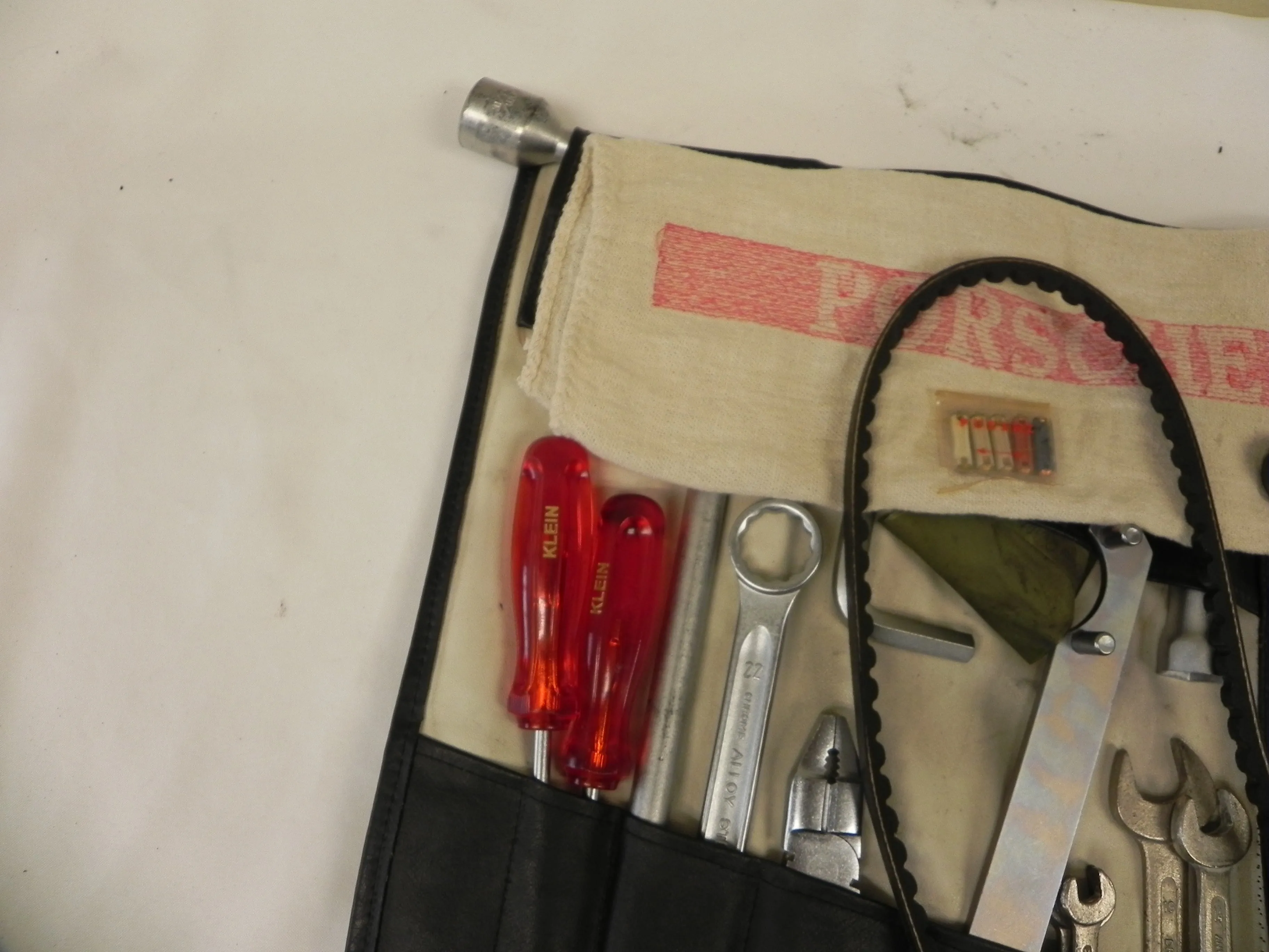 (Used) 911 SWB Tool Kit - 1965-68
