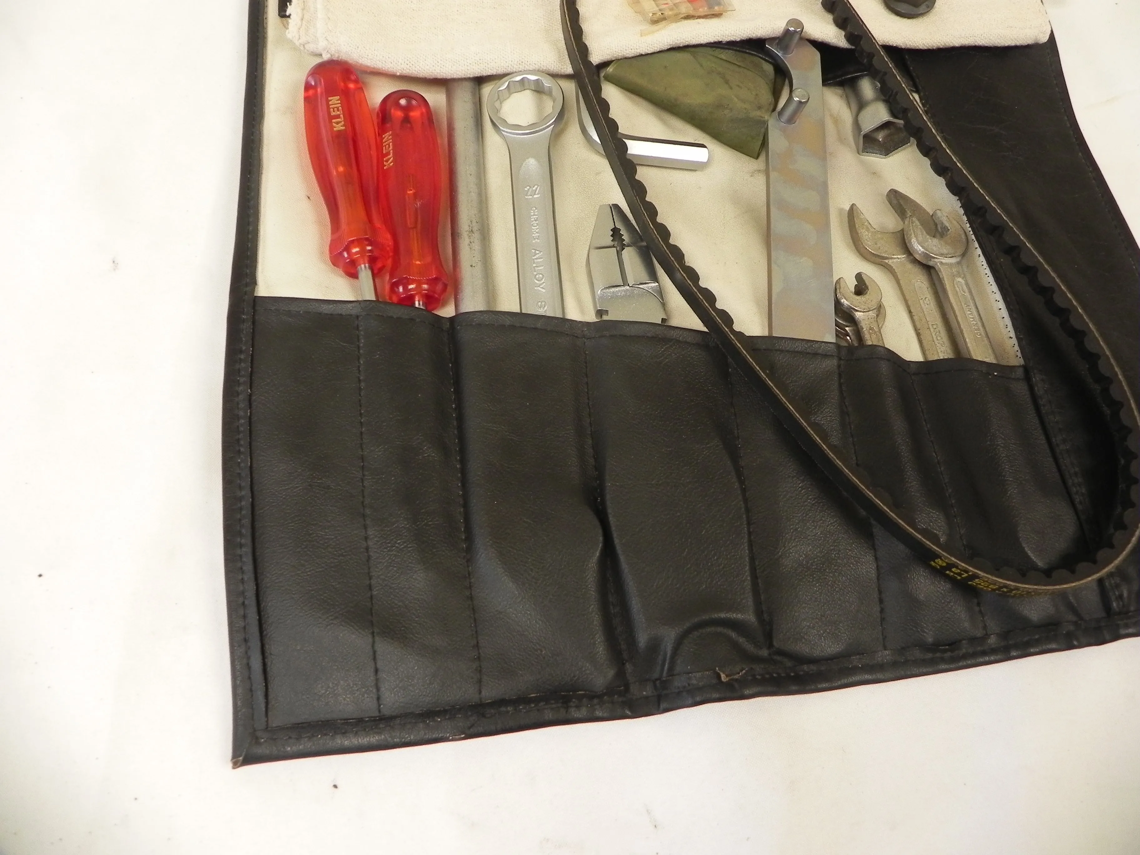 (Used) 911 SWB Tool Kit - 1965-68